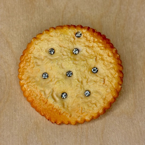 Unique Rhinestone Cracker Brooch - Picture 6 of 6